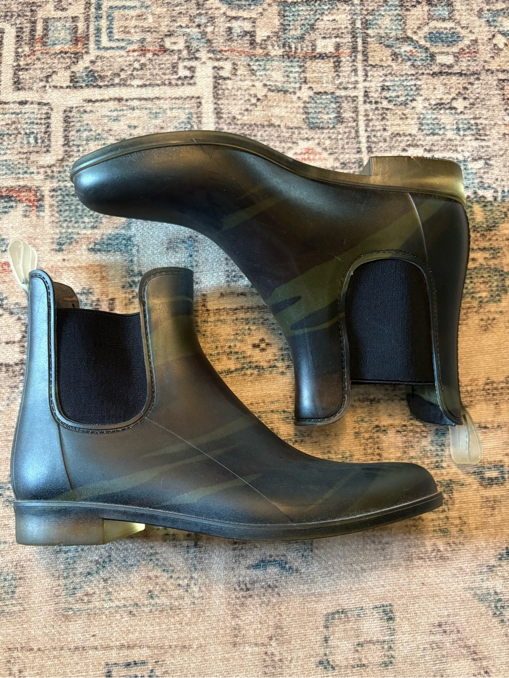J. crew camo print Chelsea boots, Women’s 8